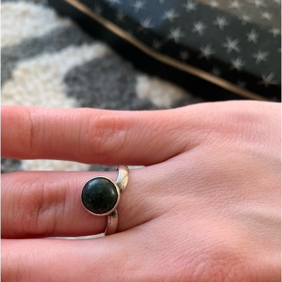 Handmade 925 Ring w/ Green Stone - Picture 5 of 5